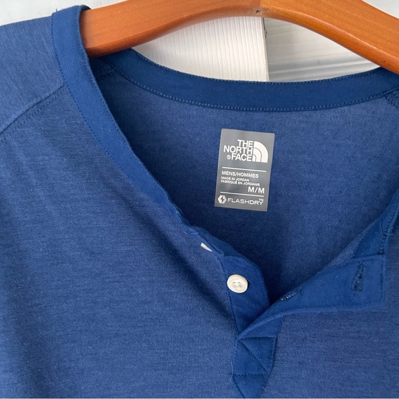 North Face Blue Flashdry Button Longsleeve - Picture 4 of 4